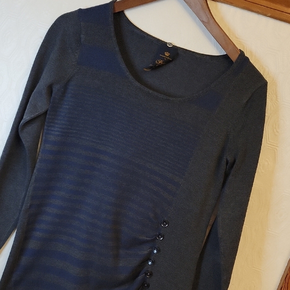 Point Zero Gray Sweater - Picture 2 of 6